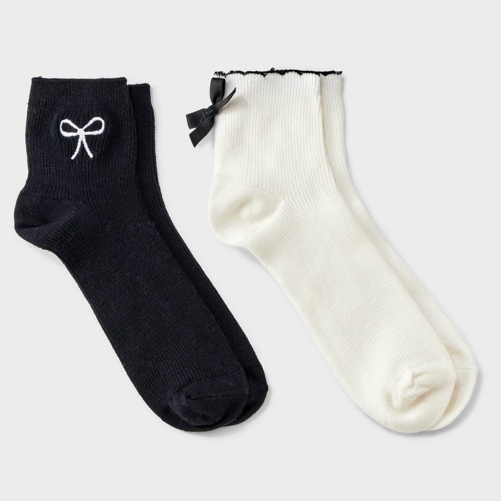 New set of 2 pairs of socks
 for women